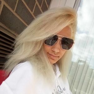 Meet your Posher, Erika